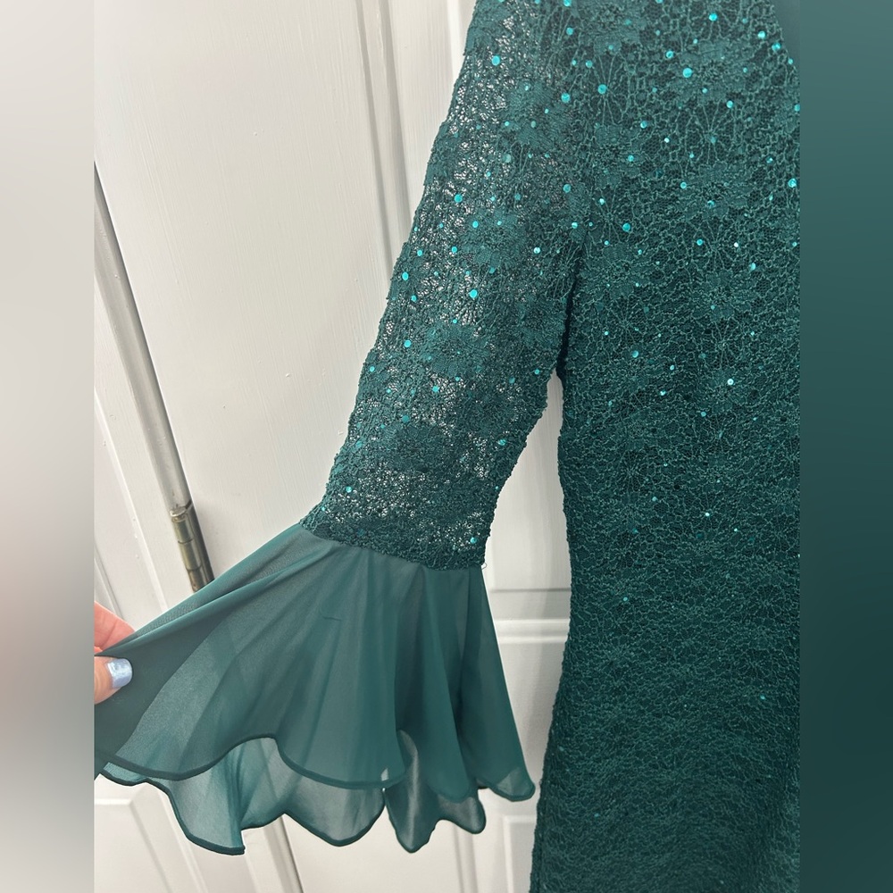 Connected Apparel Emerald Green Long Sleeve Sequin Lace Dress Size 6 - Picture 4 of 8